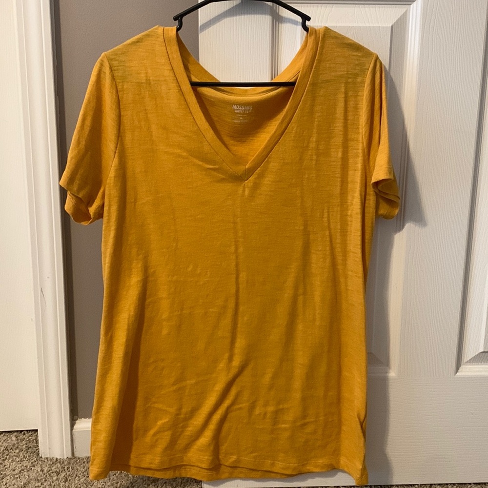 Large, yellow t-shirt